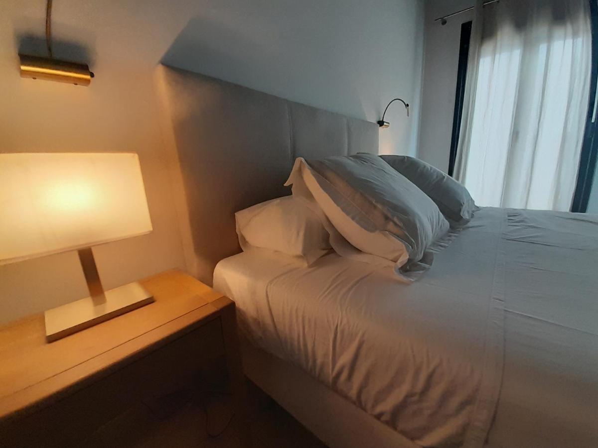 Surfwhitehouse Villa ลาคาเรส ภายนอก รูปภาพ