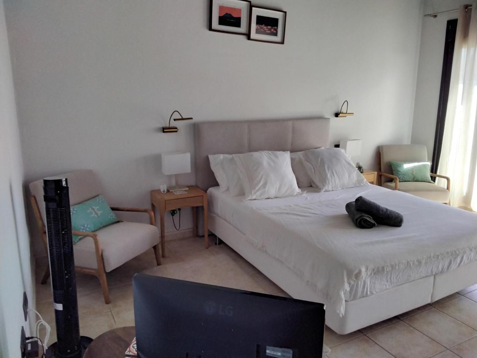 Surfwhitehouse Villa ลาคาเรส ภายนอก รูปภาพ
